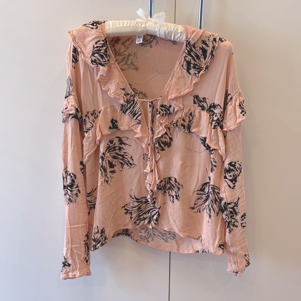 BP XS relaxed fit blouse. Dusty rose color, with frill/ruffles